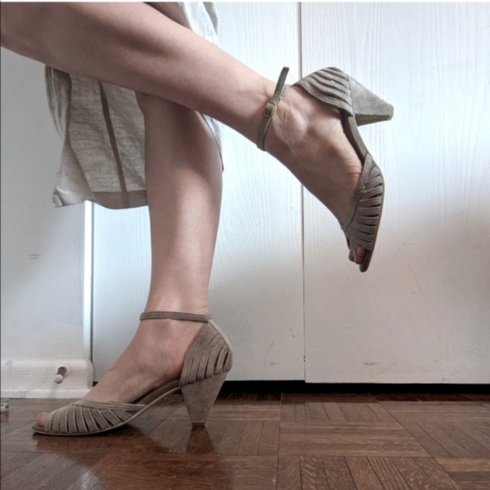 Seychelles beige Retro Suede Peep toe Chunky Sandals Turning point kitten heel-8